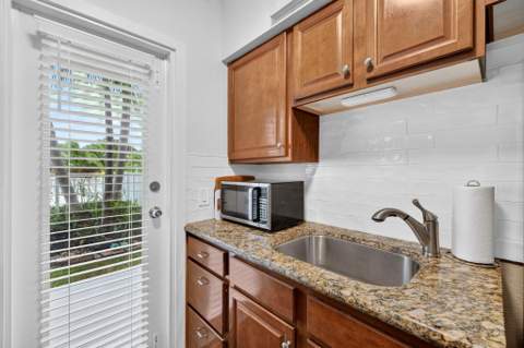 3232 Canal Drive, Pompano Beach FL - photo 21 of 54