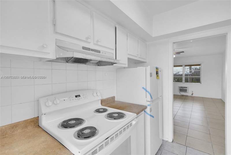 1 bedroom Condominium at 1050 E Sample Road #309, Haven House No 1 Condo, Pompano Beach — photo 3