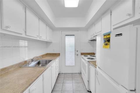 1050 E Sample Road #309, Pompano Beach FL - photo 6 of 20