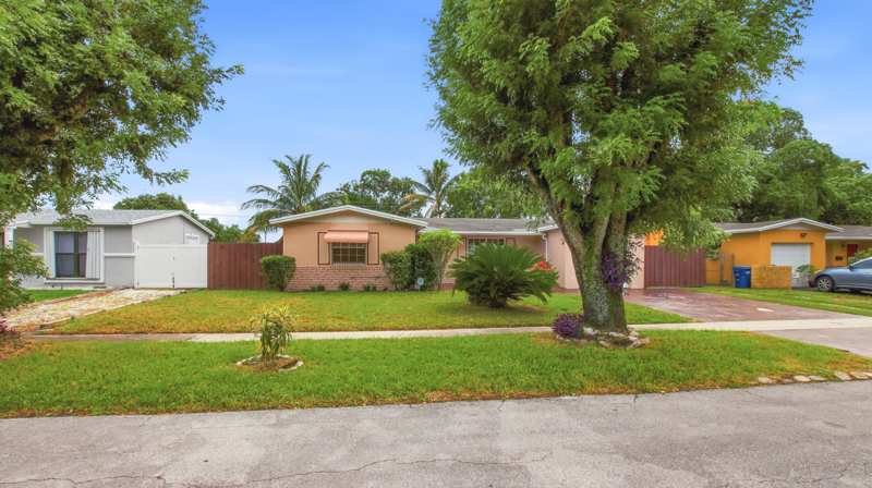 2 bedroom Single Family Residence at 4460 NW 24th Street, Holiday Village Sec Two, Lauderhill — photo 1