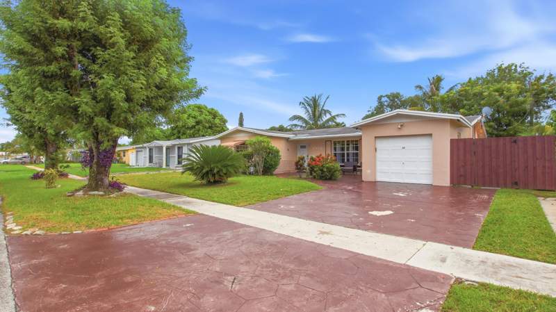 2 bedroom Single Family Residence at 4460 NW 24th Street, Holiday Village Sec Two, Lauderhill — photo 2