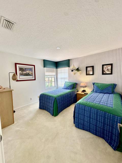 97 Monterey Pointe Drive, Palm Beach Gardens FL - photo 11 of 22