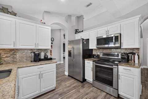 5552 NW Cruzan Avenue, Port St. Lucie FL - photo 10 of 30