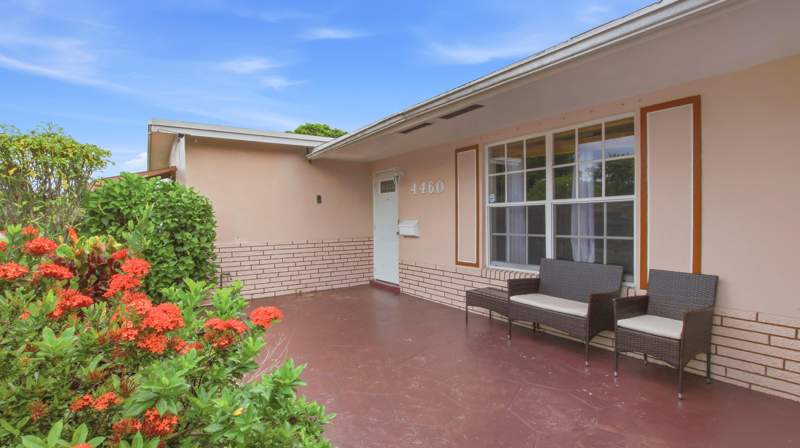2 bedroom Single Family Residence at 4460 NW 24th Street, Holiday Village Sec Two, Lauderhill — photo 4