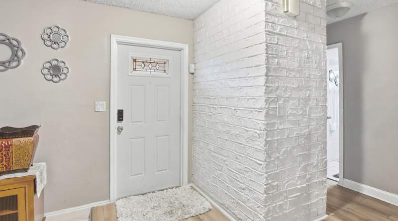 2 bedroom Single Family Residence at 4460 NW 24th Street, Holiday Village Sec Two, Lauderhill — photo 5