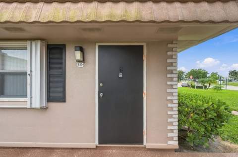 334 Seville N, Delray Beach FL - photo 10 of 37