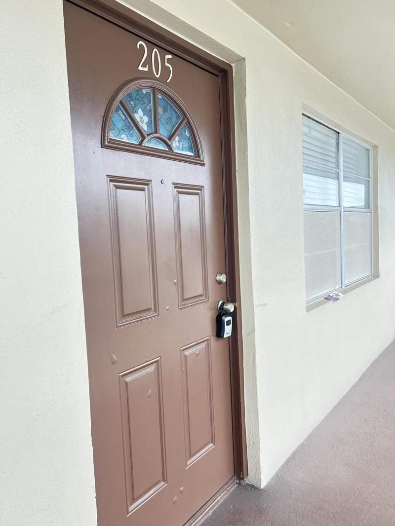 1 bedroom Condominium at 601 NW 78th Terrace #205, Oriole Gardens II, Margate — photo 2