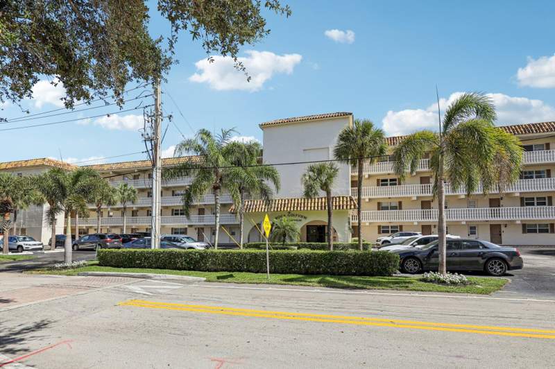 2 bedroom Condominium at 200 E Royal Palm Road #3040, Boca Golfview Condo, Boca Raton — photo 2