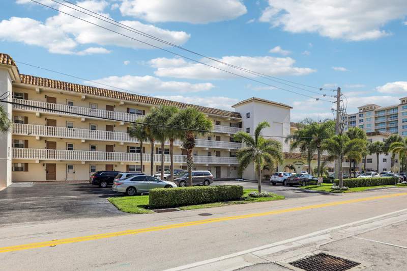 2 bedroom Condominium at 200 E Royal Palm Road #3040, Boca Golfview Condo, Boca Raton — photo 4