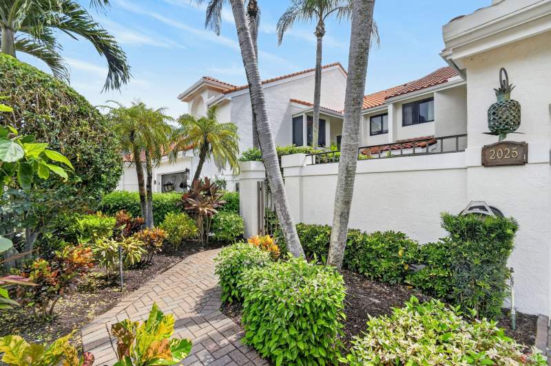 4 bedroom Townhouse at 2025 La Porte Drive, Frenchmans Creek Par C-2, Palm Beach Gardens — photo 4
