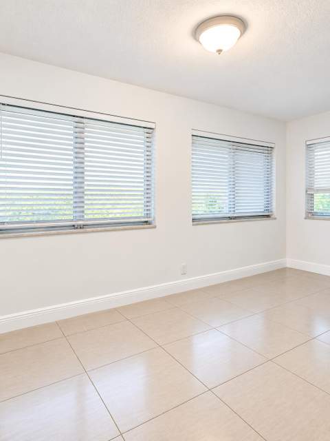 2603 NW 54th Street, Tamarac FL - photo 13 of 25