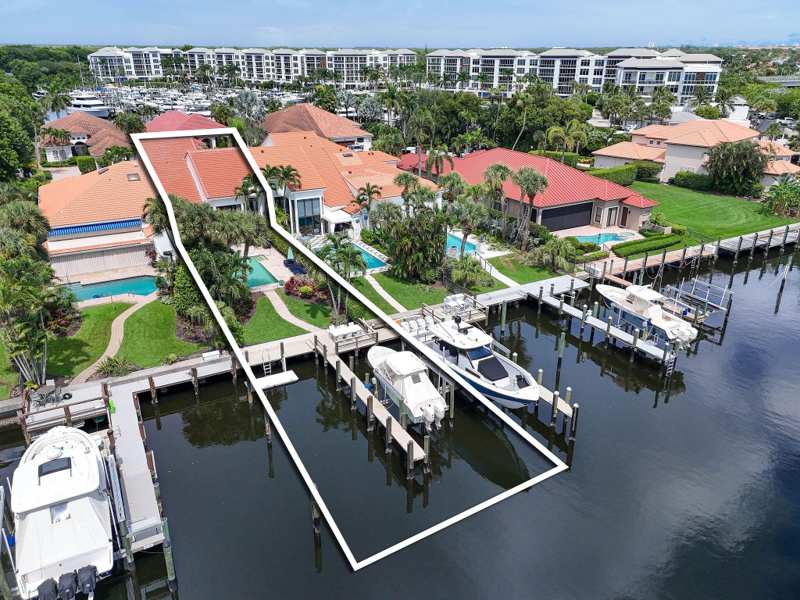 4 bedroom Townhouse at 2025 La Porte Drive, Frenchmans Creek Par C-2, Palm Beach Gardens — photo 1