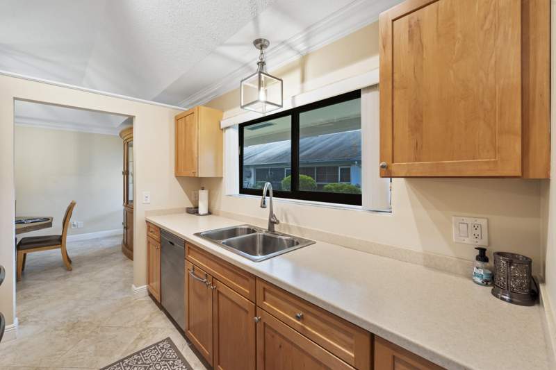 3 bedroom Townhouse at 109 Half Moon Circle #C, Indian Creek - Augusta, Jupiter — photo 4
