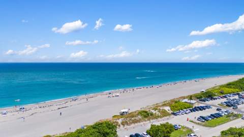 109 Half Moon Circle #C, Jupiter FL - photo 6 of 37