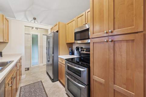 109 Half Moon Circle #C, Jupiter FL - photo 11 of 37