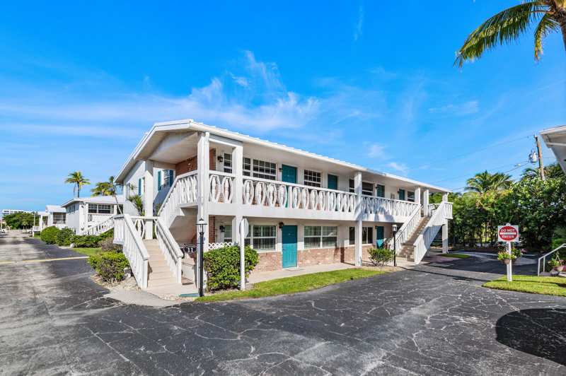 1 bedroom Stock Cooperative at 5505 N Ocean Boulevard #11-208, Colonial Ridge, Ocean Ridge — photo 1