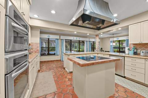 13885 Greentree Trail, Wellington FL - photo 18 of 52