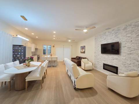 1210 Oakwater Drive, Royal Palm Beach FL - photo 6 of 21