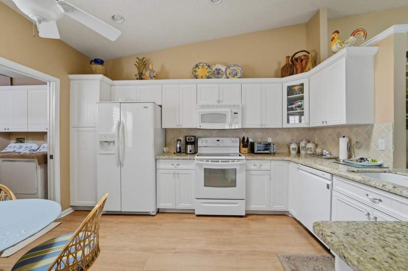 2 bedroom Villa at 6375 Mill Pointe Circle, Huntington Pointe, Delray Beach — photo 4