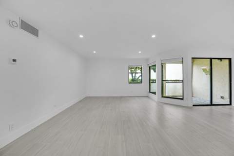 3373 Lucerne Park Drive, Greenacres FL - photo 12 of 26