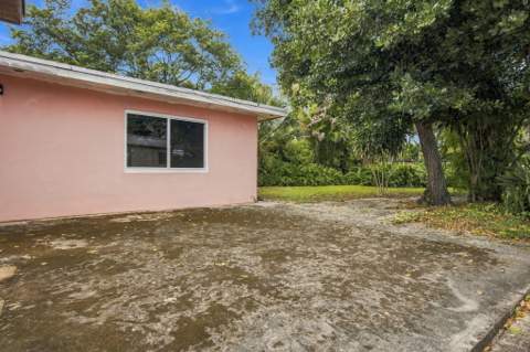 1524 NE 2nd Avenue, Fort Lauderdale FL - photo 6 of 31