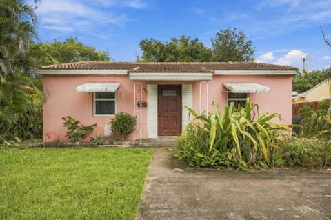 1524 NE 2Nd Avenue, home for sale in Fort Lauderdale 33304