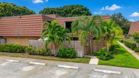 2003 20Th Lane, home for sale in Palm Beach Gardens 33418
