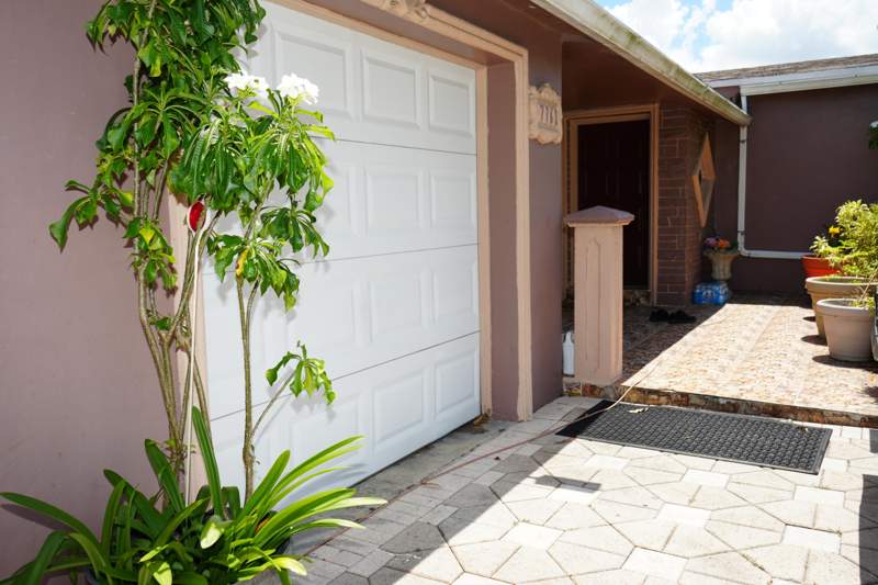 3 bedroom Single Family Residence at 7761 Biltmore Boulevard, Miramar Park First Add, Miramar — photo 5