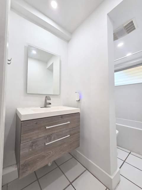 2716 NE 30th Place #105C, Fort Lauderdale FL - photo 15 of 21
