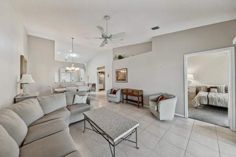 8464 Logia Circle, Boynton Beach FL - photo 14 of 38