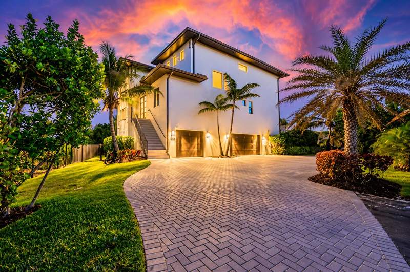 4 bedroom Single Family Residence at 7683 Pelican Pointe Drive, Pelican Pointe West, Jensen Beach — photo 2