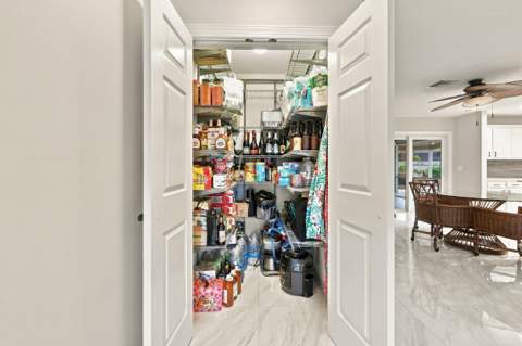 3590 Lakeview Drive, Delray Beach FL - photo 17 of 63