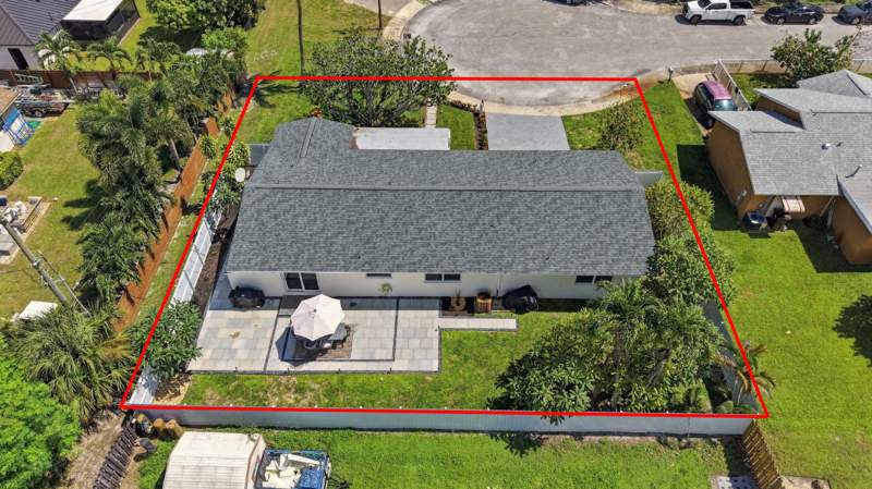 4 bedroom Single Family Residence at 1409 Richard Lane, Schroeders, Lake Worth Beach — photo 4