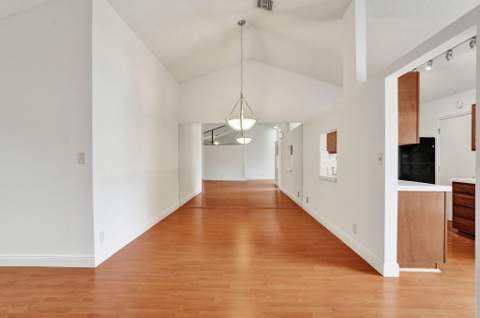 2001 Maplewood Drive, Coral Springs FL - photo 15 of 52