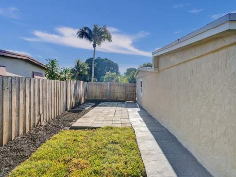 5231 NE 19th Terrace, Pompano Beach FL - photo 12 of 15