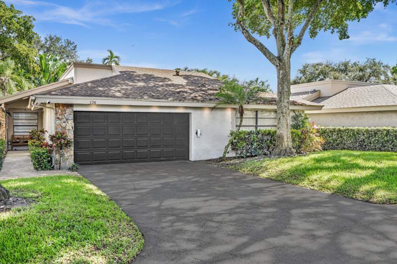 3 bedroom Single Family Residence at 136 Greens Road, Greens Of Emerald Hills, Hollywood — photo 3