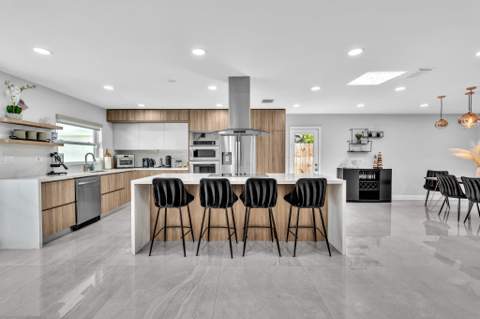 136 Greens Road, Hollywood FL - photo 9 of 59