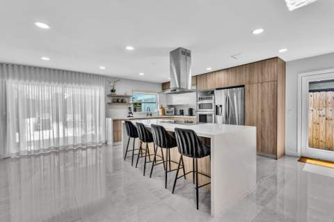 136 Greens Road, Hollywood FL - photo 11 of 59