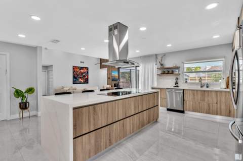 136 Greens Road, Hollywood FL - photo 18 of 59