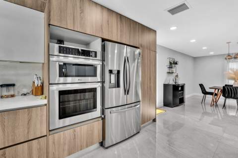136 Greens Road, Hollywood FL - photo 21 of 59