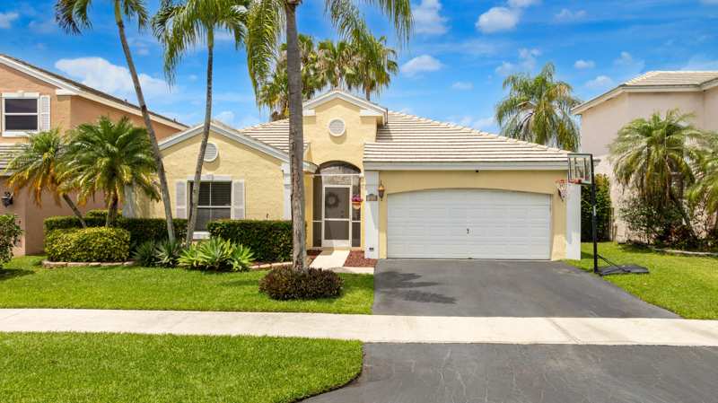 3 bedroom Single Family Residence at 5535 NW 54th Circle, Lauren's Turn, Coconut Creek — photo 1