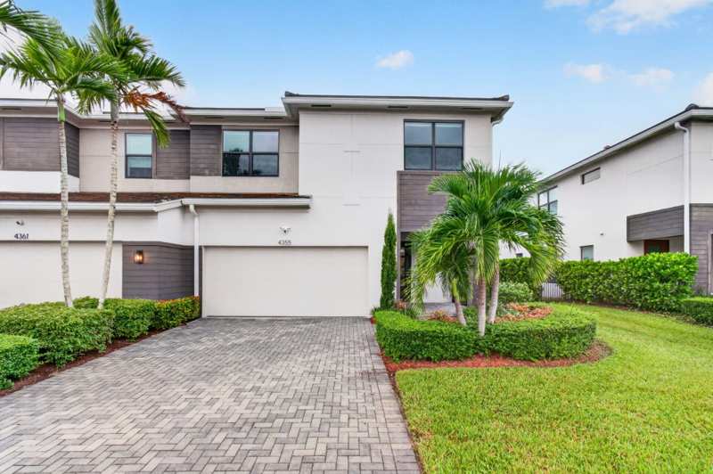 3 bedroom Townhouse at 4355 Arcturus Lane, Polo Legacy Mxpd, Lake Worth — photo 1