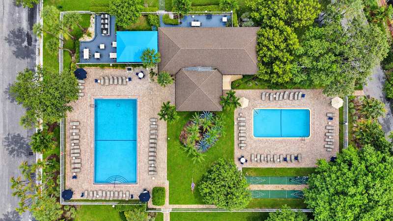 2 bedroom Condominium at 2681 S Course Drive #809, No 22 Palm-Aire Country Club, Pompano Beach — photo 1