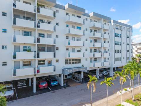 1720 Jefferson Street #212, Hollywood FL - photo 16 of 25