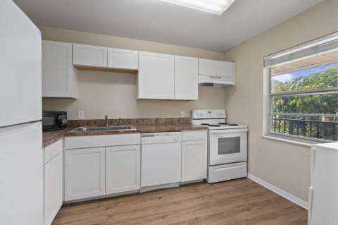 333 SE Martin Avenue #5-7, Stuart FL - photo 9 of 36