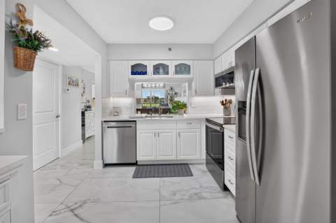 7310 Ashford Place #205, Delray Beach FL - photo 15 of 58