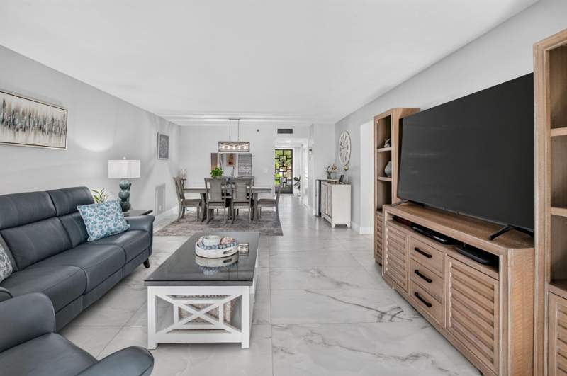 2 bedroom Condominium at 7310 Ashford Place #205, Huntington Lakes Sec Five Condos, Delray Beach — photo 5