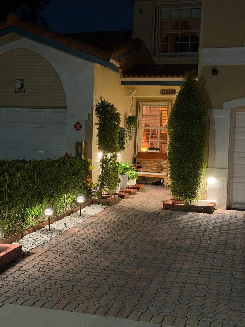 3 bedroom Single Family Residence at 11608 NW 47th Court, Wyndham Lakes East, Coral Springs — photo 2