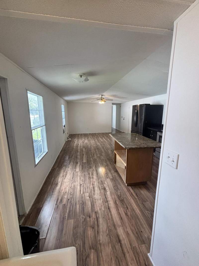 3 bedroom Mobile Home at 1027 Marco Court, Colonial Estates Mobile Home Park, Greenacres — photo 3