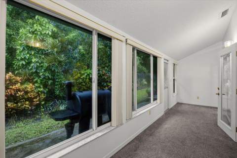 663 NE Wax Myrtle Way, Jensen Beach FL - photo 10 of 38